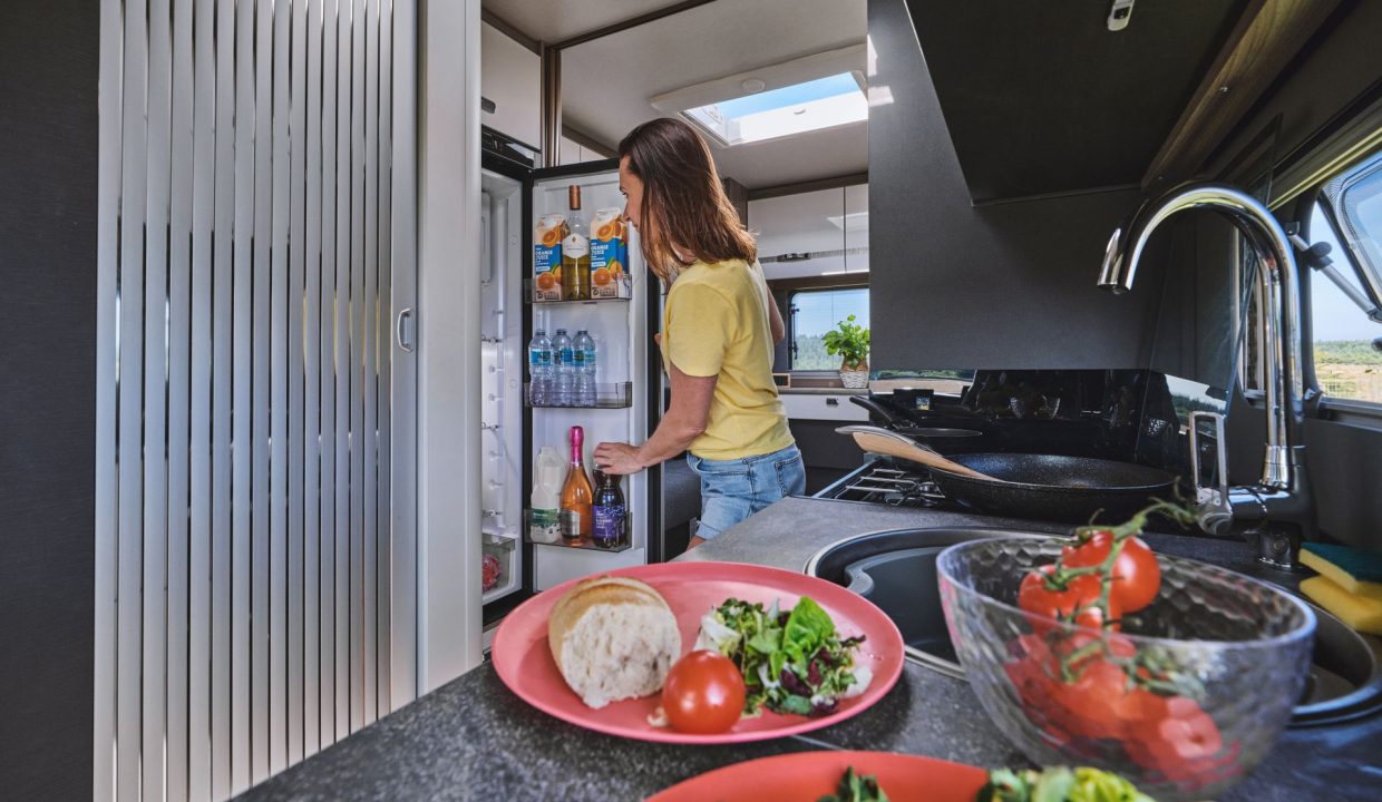 Swift Voyager Interior Lifestyle 8-1920x1920